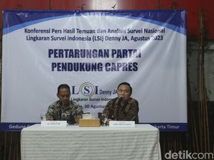 Head to Head LSI Denny JA: Prabowo-Gibran Unggul dari Ganjar-Mahfud Head to Head LSI Denny JA: Prabowo-Gibran Unggul dari Ganjar-Mahfud
