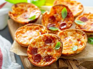 Resep Mini Pepperoni Pizza yang Mulur Gurih, Buat Camilan Atau Bekal Resep Mini Pepperoni Pizza yang Mulur Gurih, Buat Camilan Atau Bekal