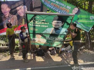 Alat Peraga Kampanye Liar di Kota Malang Kembali Ditertibkan Alat Peraga Kampanye Liar di Kota Malang Kembali Ditertibkan