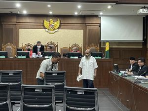Lukas Enembe Bakal Diperiksa Sebagai Terdakwa Kasus Suap Pekan Depan Lukas Enembe Bakal Diperiksa Sebagai Terdakwa Kasus Suap Pekan Depan