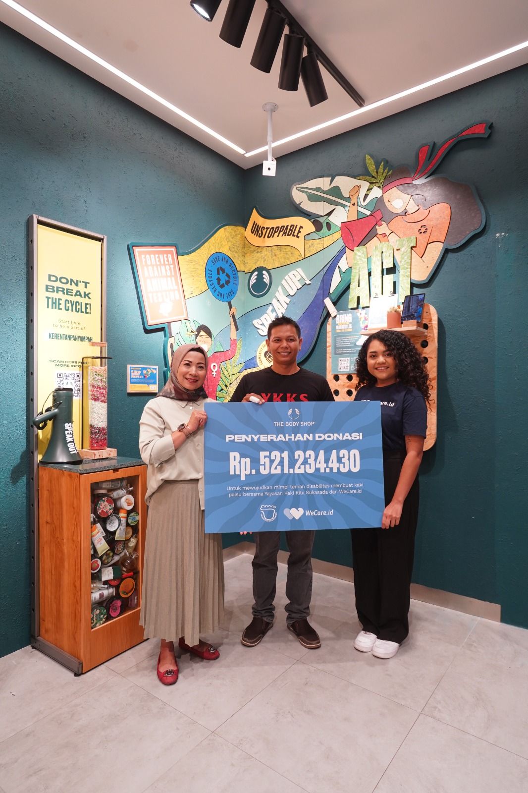 The Body Shop Indonesia Serahkan Donasi untuk Tingkatkan Produktivitas Teman Disabilitas