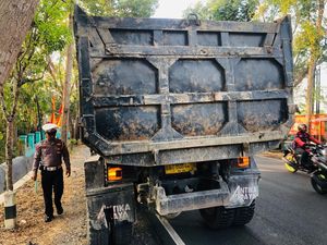Pemotor Tewas Tertabrak Truk di Playen Usai Hindari Satpam Pasang Traffic Cone
