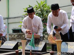 Anies Ziarah ke Makam Ayah Cak Imin, Sinyal Duet di Pilpres 2024 Menguat?