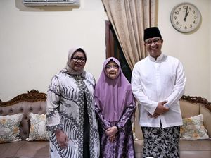 Anies dan Istri Sowan ke Ibunda Cak Imin, Minta Doa Restu