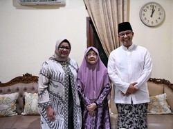 Anies dan Istri Sowan ke Ibunda Cak Imin, Minta Doa Restu