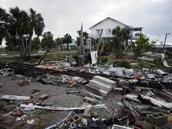 Badai Idalia Sapu Rumah-rumah di Florida, Asuransi Catat Kerugian Rp 140 T