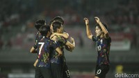 Pada menit ke-66, Korea Selatan bisa memecah kebuntuan. Umpan Jin Taeho dari sisi kiri ditepis oleh Ikram Al Giffari. Bola liar jatuh ke Baek Ga-on yang langsung menyambarnya menjadi gol.