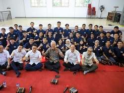 Ganjar Lepas 34 Mahasiswa Magang ke Perusahaan di Republik Ceko