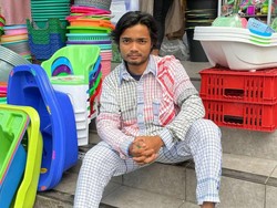 Viral Pria Magelang Bikin Outfit Serbet, Netizen: Desainer Dunia Ketar-ketir