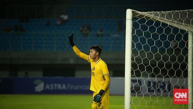 Timnas Indonesia U-17 kalah 0-1 dari Korea Selatan dalam uji coba di Stadion patriot. Ikram Al Giffari