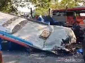Adu Banteng Bus Eka Vs Sugeng Rahayu di Ngawi, 3 Tewas-14 Luka