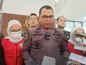 Jaksa Cek Kondisi Si Kembar Rihana-Rihani: Tak Ada Gangguan Mental Jaksa Cek Kondisi Si Kembar Rihana-Rihani: Tak Ada Gangguan Mental
