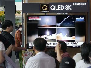 Korut Kembali Tembakkan Rudal Balistik ke Laut Jepang Korut Kembali Tembakkan Rudal Balistik ke Laut Jepang
