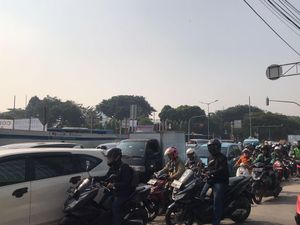 Terjebak Macet, Warga Harap Proyek MRT di Harmoni Jakpus Cepat Selesai