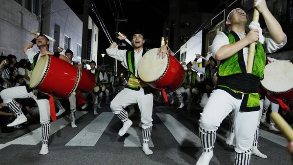 Melihat Festival Bon, Tradisi Menghormati Arwah Nenek Moyang di Jepang