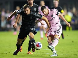 Cuma menambah satu poin, Inter Miami masih tertahan di posisi ke-14 Klasemen Wilayah Timur MLS dengan 21 poin dari 23 laga. Mereka berselisih 11 poin dari Chicago Fire di posisi kesembilan, yang merupakan batas akhir Wild Card menuju Playoff. Nashville SC ada di posisi ketujuh dengan 38 poin dari 25 laga. Inter Miami selanjutnya akan bertemu LA FC 3 September. Rich Storry-USA TODAY Sports/Reuters