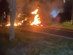 Kronologi Pasutri Kendarai Pikap di Bone Terbakar-1 Orang Tewas Terjebak