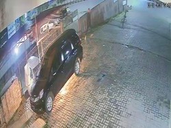 Detik-detik Mobil Wanita Pengusaha Kendari Dibakar OTK-Terima Surat Ancaman