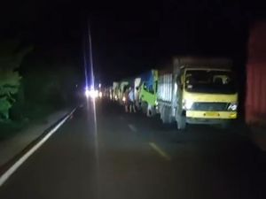 Bikin Macet-Jalan Rusak, Operasional Angkutan Batu Bara Kembali Dihentikan