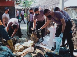 Tumpukan Sampah di Pasar Gentongan Klaten Dieksekusi Tim Gabungan