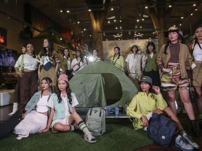 Koleksi Ini Cocok untuk Perempuan Pecinta Aktivitas Alam