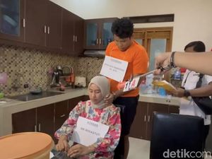 Ngerinya Ulah Pembunuh Ibu Sendiri Terungkap di Rekonstruksi Ngerinya Ulah Pembunuh Ibu Sendiri Terungkap di Rekonstruksi