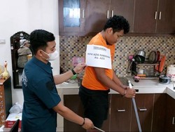 Terungkap, Rifki Seret Jasad Ibu ke Jemuran Usai Menusuknya hingga Tewas