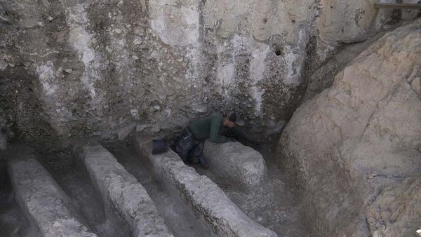 Saluran Kuno Berusia 2.800 Tahun Ditemukan di Luar Kota Tua Yerusalem