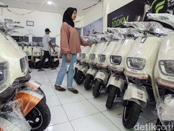 Penjualan Motor Listrik Nggak Laku, Pengusaha Minta Kepastian Insentif Lagi
