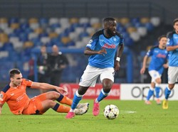 Inter Masih Cari Gelandang, Pemain Tottenham Diincar