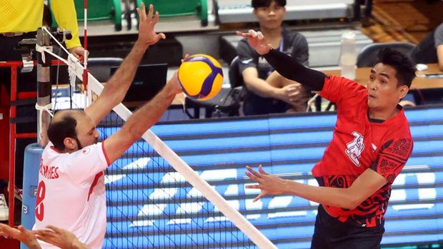Opposite Timnas Voli Indonesia Rivan Nurmulki saat lawan Bahrain di AVC Challenge Cup 2023, Taiwan.