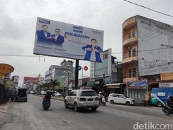 Baliho Anies-AHY Masih Mejeng di Kisaran, Demokrat: Bukan Kami yang Pasang