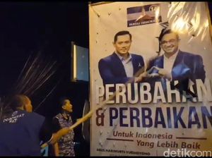 Ramai-ramai Copot Wajah Anies di Jalanan