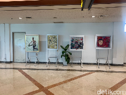 Mengagumi Bandara Internasional Juanda yang Ramai dan Artistik