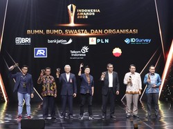 Inovasi Digital Bank Jatim Diganjar Penghargaan Indonesia Awards 2023