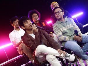 Serba-Serbi DMasiv: Feng Shui, Ari Lesmana dan Tahun yang Liar Serba-Serbi DMasiv: Feng Shui, Ari Lesmana dan Tahun yang Liar