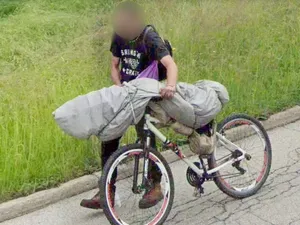 Heboh Foto Google Street View, Diduga Orang Bawa Mayat Heboh Foto Google Street View, Diduga Orang Bawa Mayat