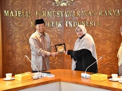 Waka MPR Dorong Peningkatan Kesejahteraan Ustazah Majelis Taklim
