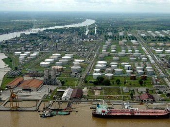 Komitmen Pada Energi Baru Ramah Lingkungan