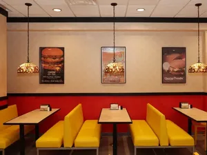 Gerai McDonalds Ini Berkonsep Era 1980 yang Penuh Nostalgia