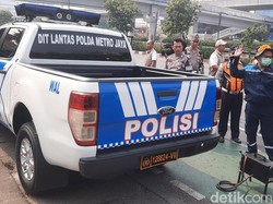 Mobil Dinas Subdit Gakkum Ditlantas Polda Metro Jalani Uji Emisi Hari Ini