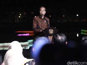 Momen Jokowi Resmikan Revitalisasi TMII