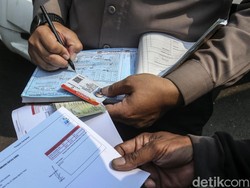 Bayar Tilang Bisa di Tempat: Dapat Bukti Struk, Tak Ada Transaksi Terselubung Bayar Tilang Bisa di Tempat: Dapat Bukti Struk, Tak Ada Transaksi Terselubung