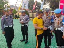 Cegah Judi Online, Ponsel Polisi Cirebon Diperiksa