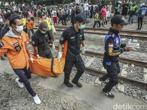 Seorang Wanita Tewas Terserempet Kereta di Permata Hijau