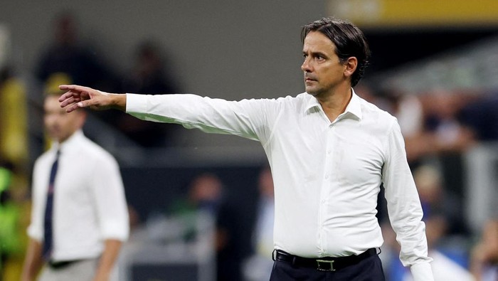 Soccer Football - Serie A - Inter Milan v Monza - San Siro, Milan, Italy - August 19, 2023 Inter Milan coach Simone Inzaghi REUTERS/Claudia Greco
