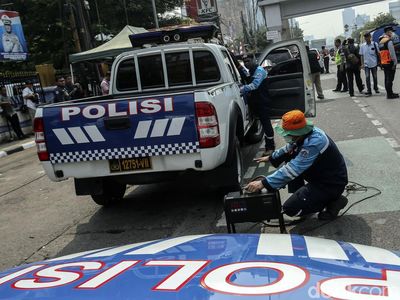 Tak Pandang Bulu, Mobil Dinas Polisi Juga Diuji Emisi