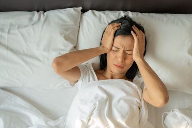 Perempuan sedang pusing