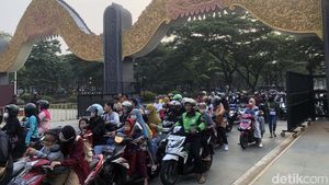 TMII Resmi Dibuka, Tiket Gratis Bikin Pengunjung Membludak
