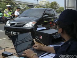 Razia Uji Emisi di Jalan Bikin Macet, Mending saat Perpanjang STNK Aja